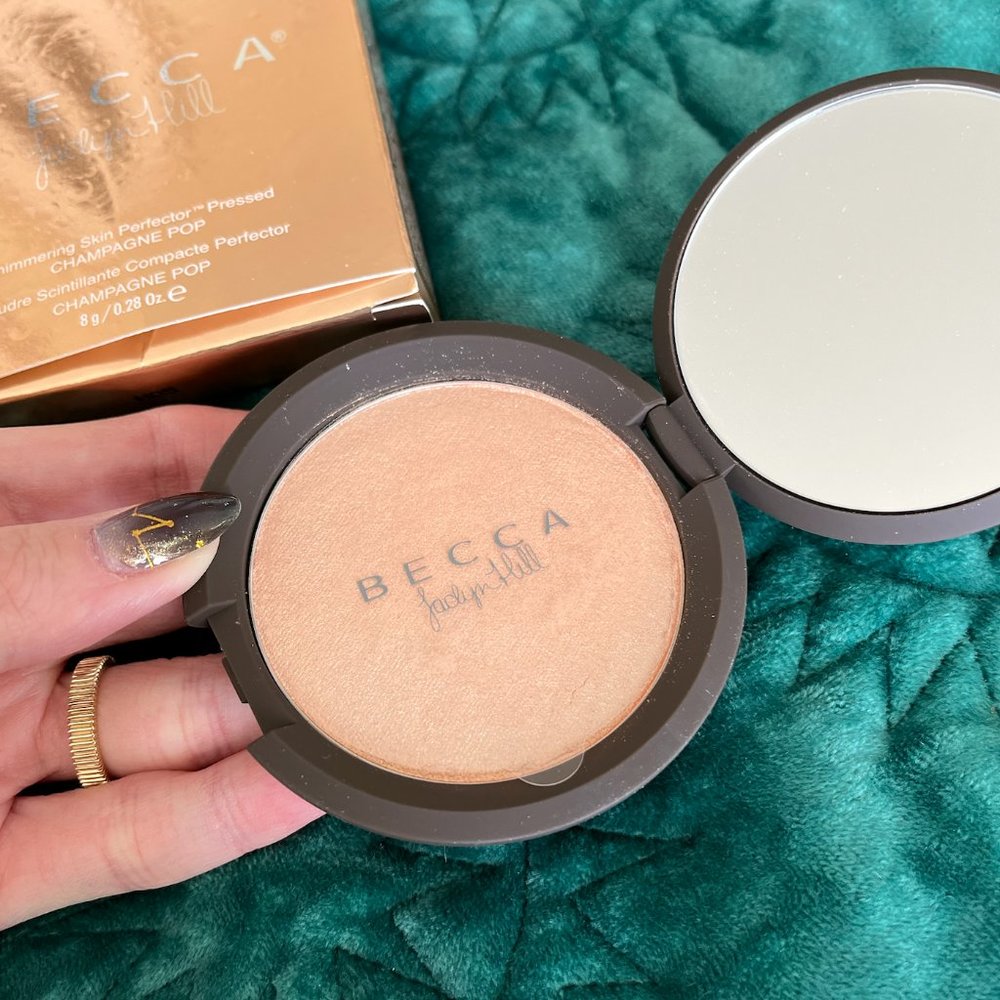 Becca X Jaclyn Hill Champagne Pop Shimmering Skin Perfector Highlighter